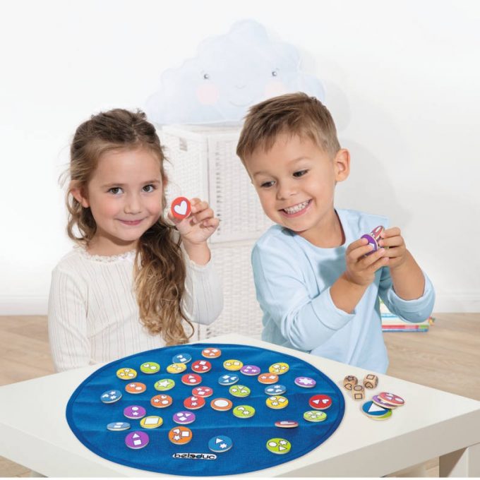 Tähelepanumäng "Kujundid"