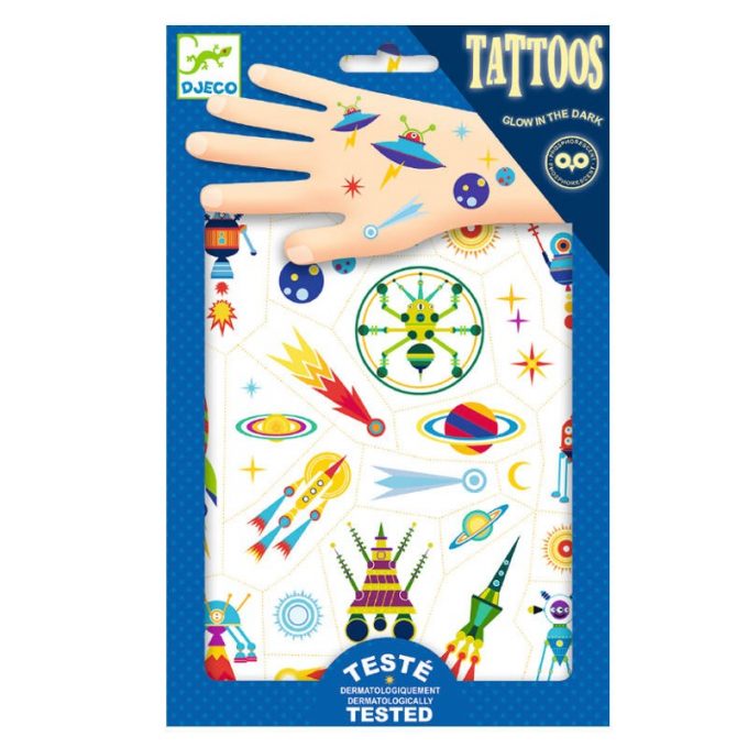 Pimedas helendavad tätoveeringud "Kosmos"