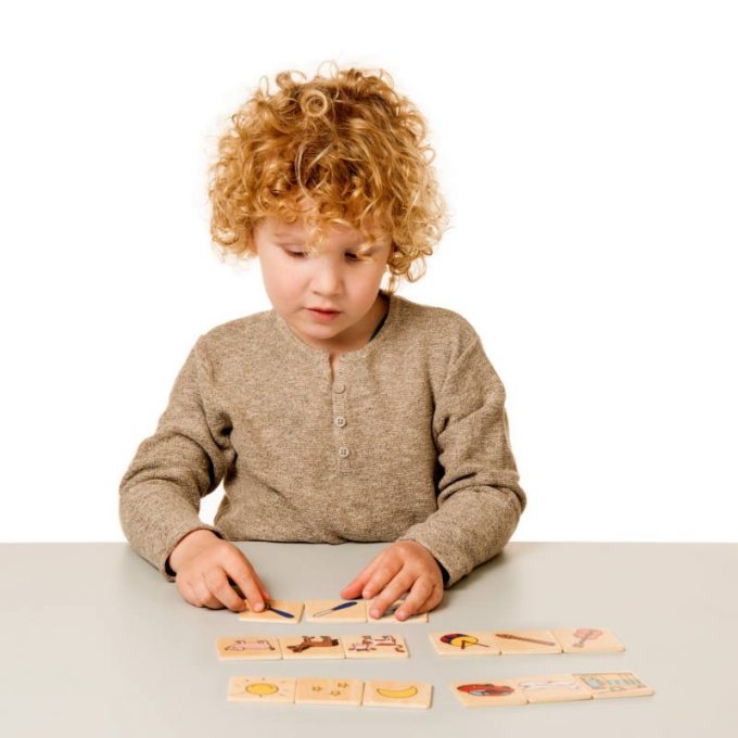 Sorteerimismäng "Sobita kolm"