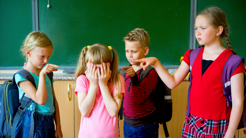 Me kõik soovime, et meie laps kasvaks inimeseks, kes on lahke, märkab teisi ja julgeb pakkuda abi. Aga kuidas õpetada lapsele empaatiat – seda tabamatut oskust 