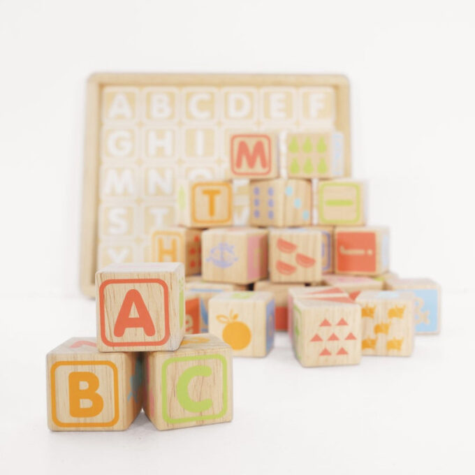 Tähe- ja numbriklotsid