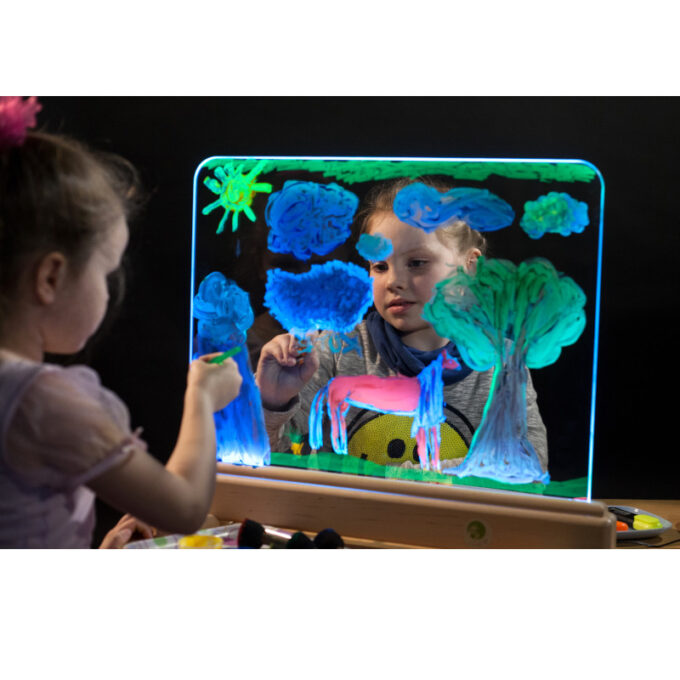 Klaasist joonistustahvel LED valgusega