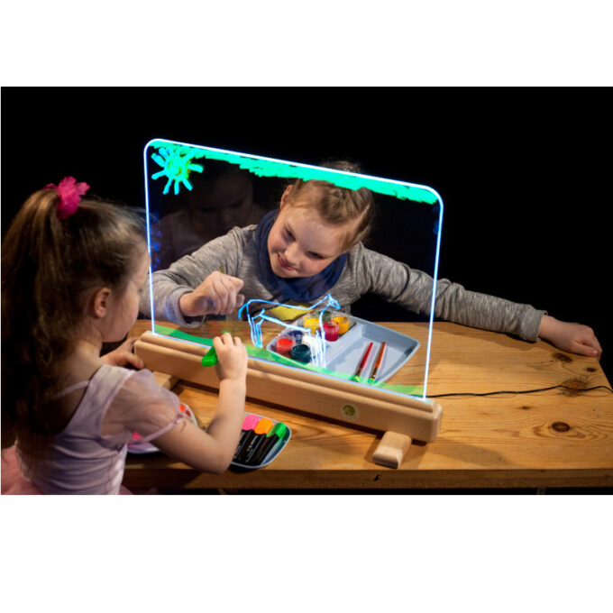 Klaasist joonistustahvel LED valgusega