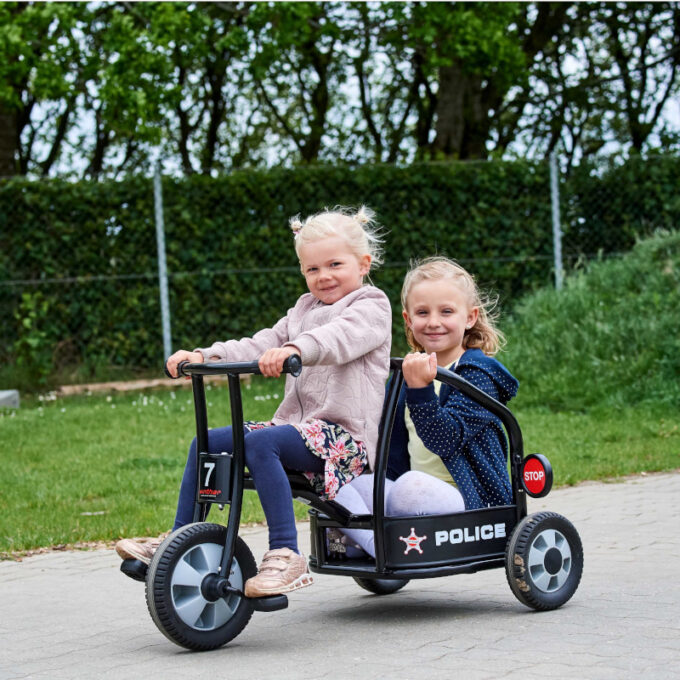 Politseiratas kahele (vanusele 4+)