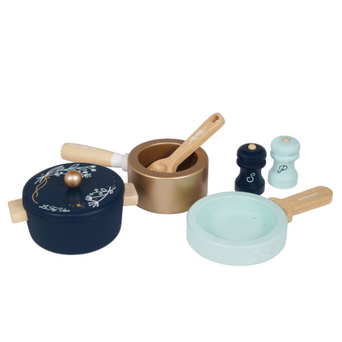 Puidust pottide ja pannide komplekt