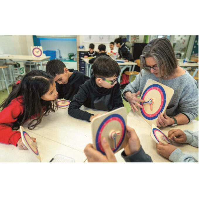 Analoogkell õpetajale 12h