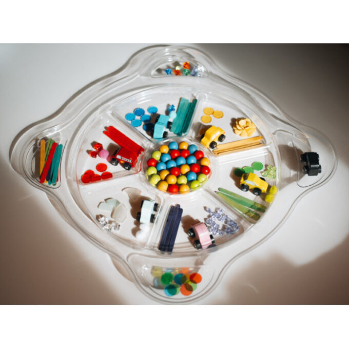 Läbipaistev mängualus sektsioonidega