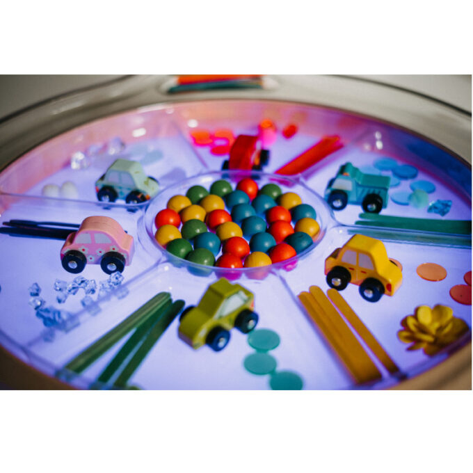 Läbipaistev mängualus sektsioonidega