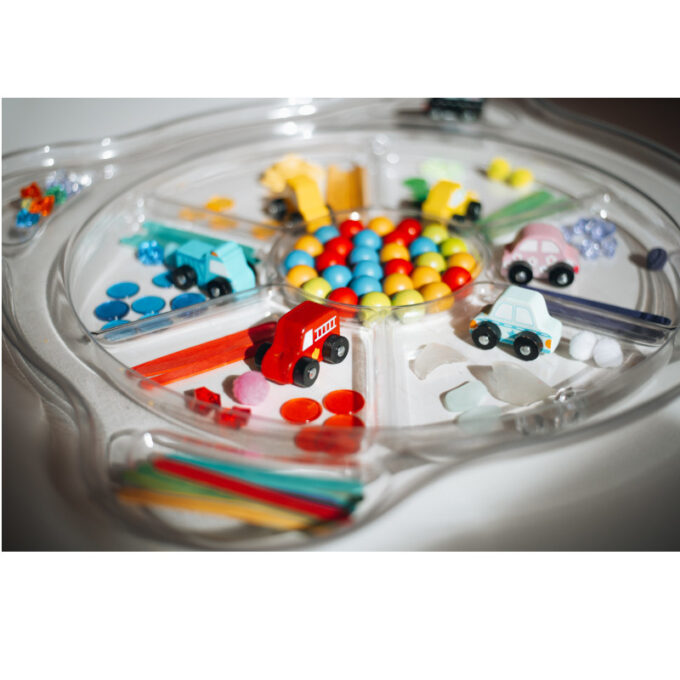 Läbipaistev mängualus sektsioonidega