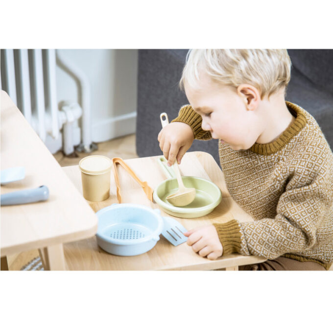 Bioplastist köögitarvikute komplekt