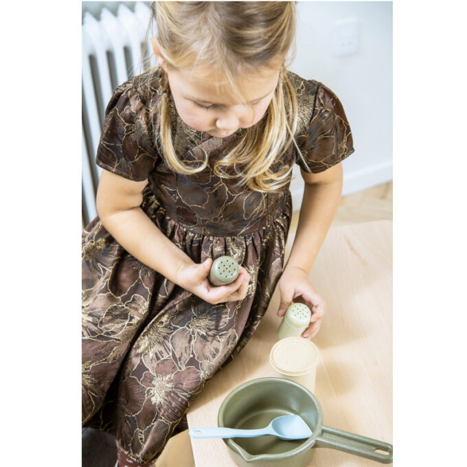 Bioplastist köögitarvikute komplekt