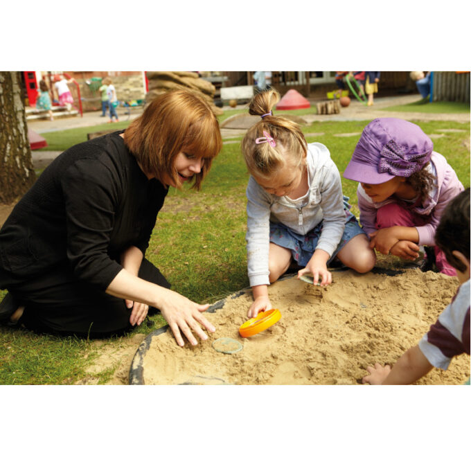 Kivist templid "Rohumaa jalajäljed"