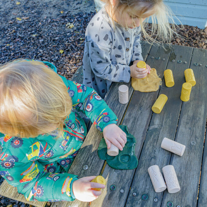 Kivist templirullid "Aiaputukad"