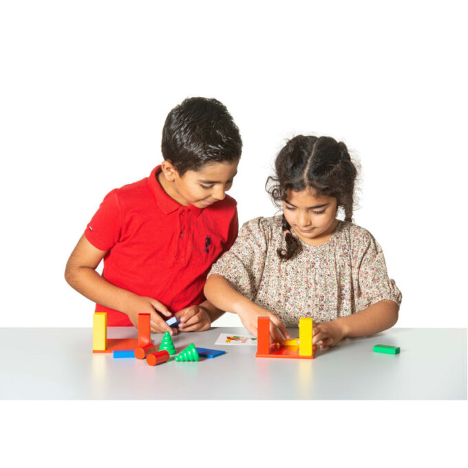 Geomeetriamäng "Ehitame koos"