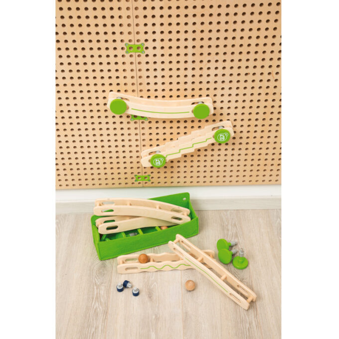 Plug It seinapaneel kuulirajaga