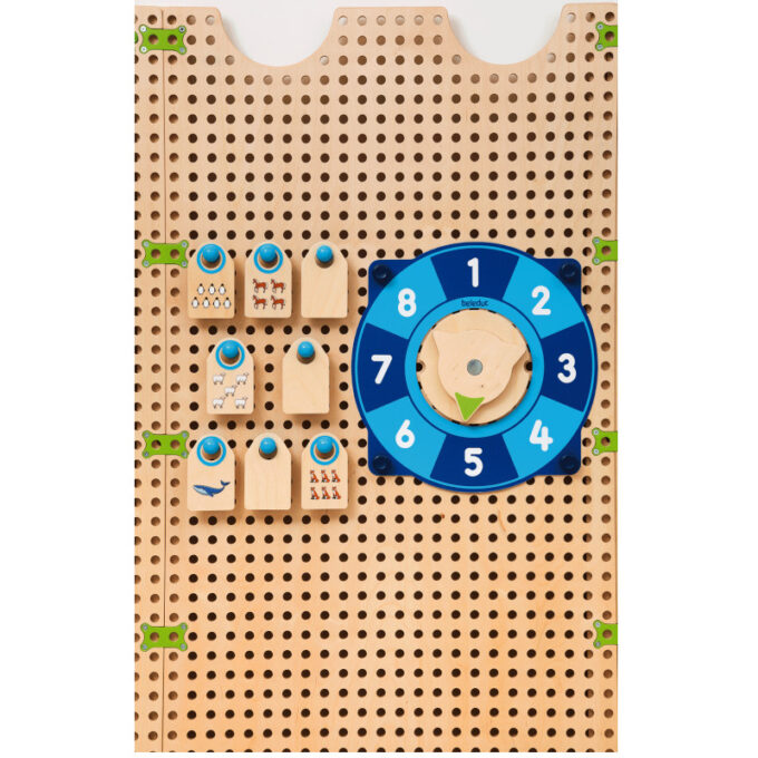 Plug It seinapaneel õppemängudega