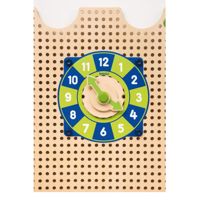 Plug It seinapaneel õppemängudega