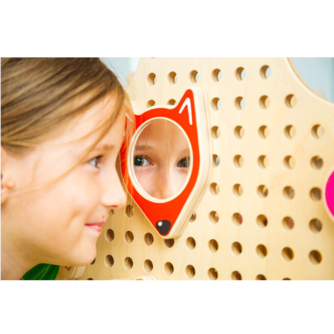 Plug It seinapaneel mängunuppude ja peeglitega