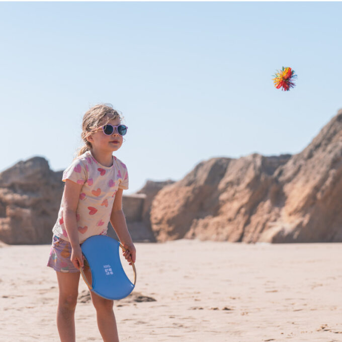 Pallimäng reketitega