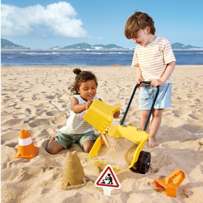 Liivamänguasjade komplekt käruga