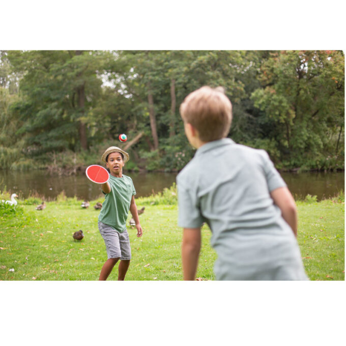 Takjakinnitusega pallimäng