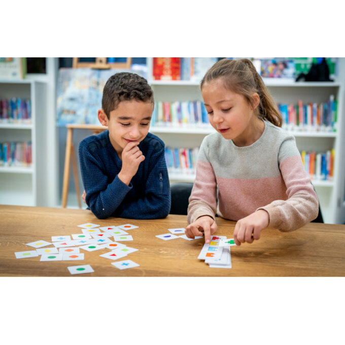 Tähelepanumäng "Ühenda kujundid" (viimased tooted)