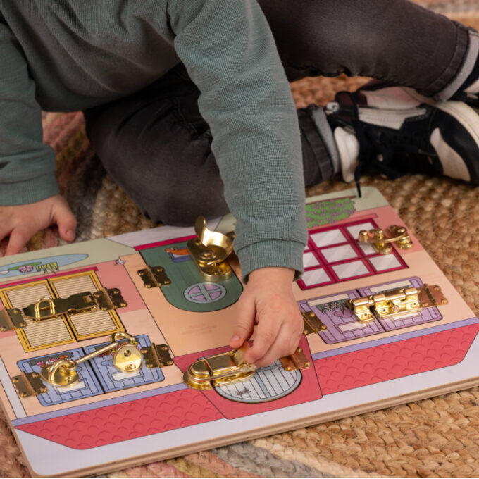 Lukupusle "Suur maja"