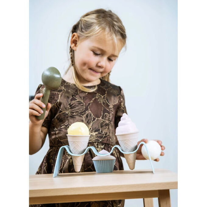 Bioplastist jäätisekohviku komplekt