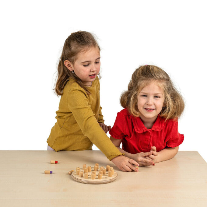 Memoriinimäng "Värvide möll"