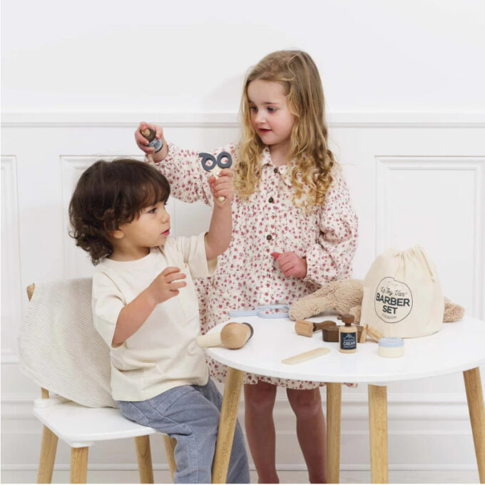 Puidust juuksuri- ja barberikomplekt