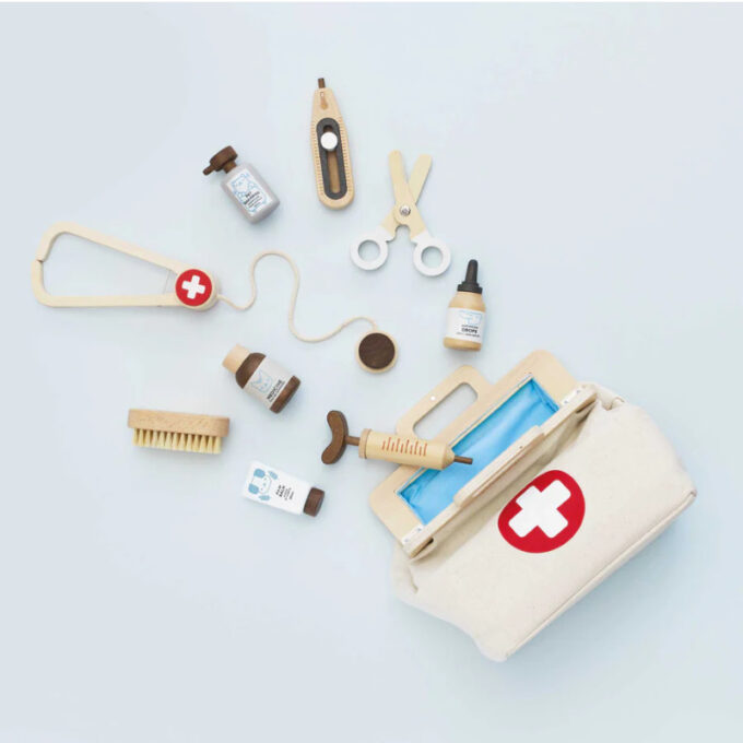 Puidust veterinaarikomplekt