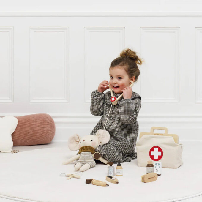 Puidust veterinaarikomplekt