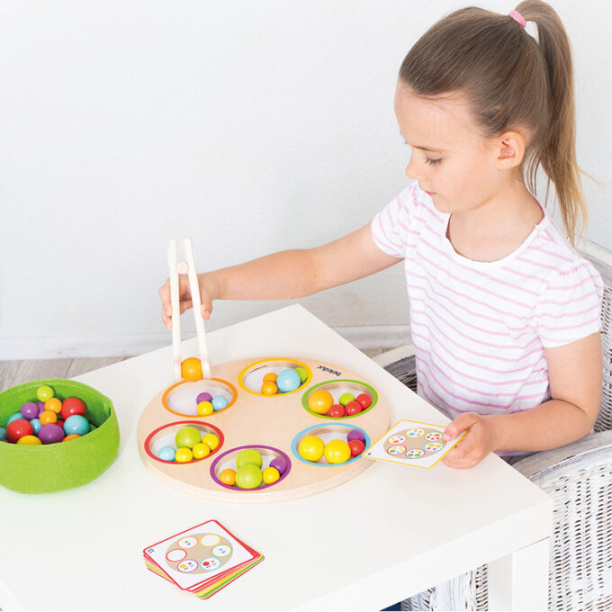 Puidust pintsetid kuulidele (1 tk)