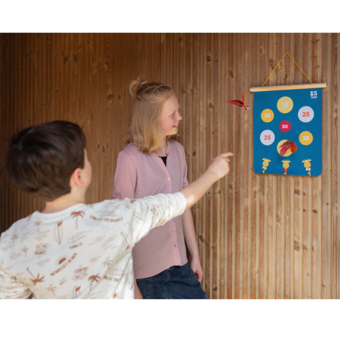 Magnetiline noolemäng