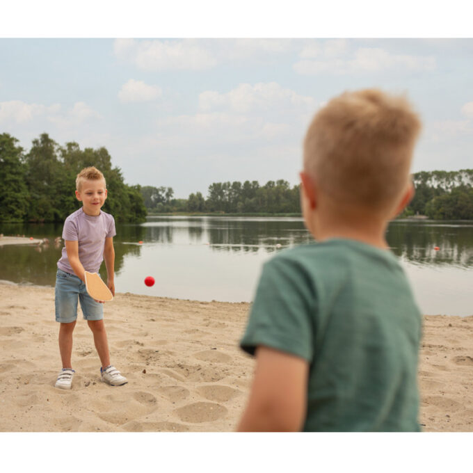 Pallimäng korgist labadega