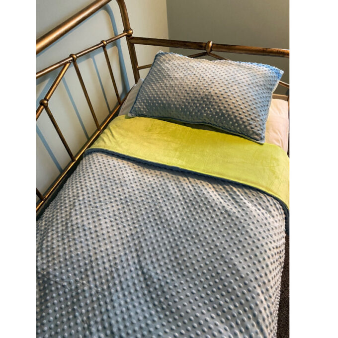 4 kg raskustekk (100 x 150 cm) padjapüüriga - sinine / roheline