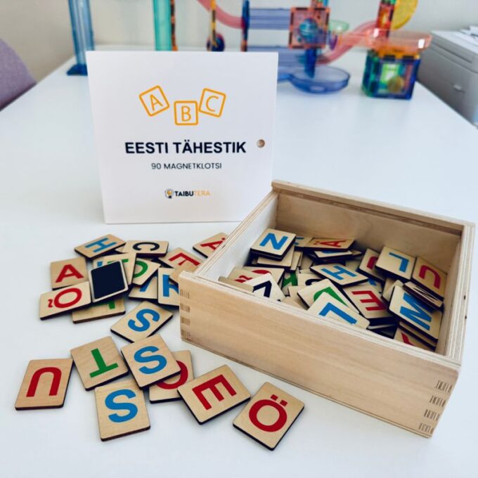 Magnetilised tähed "Eesti tähestik" (90 osa)