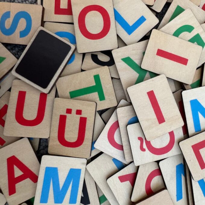 Magnetilised tähed "Eesti tähestik" (90 osa)