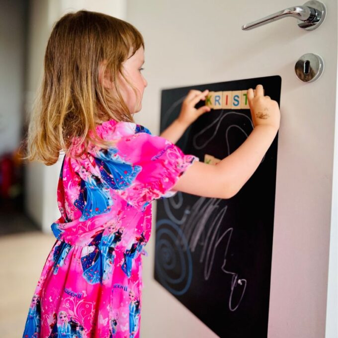 Magnetilised tähed "Eesti tähestik" (90 osa)