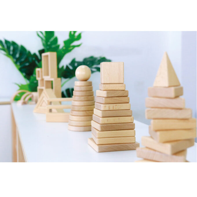 Puidust ladumistornid "3 kujundit"