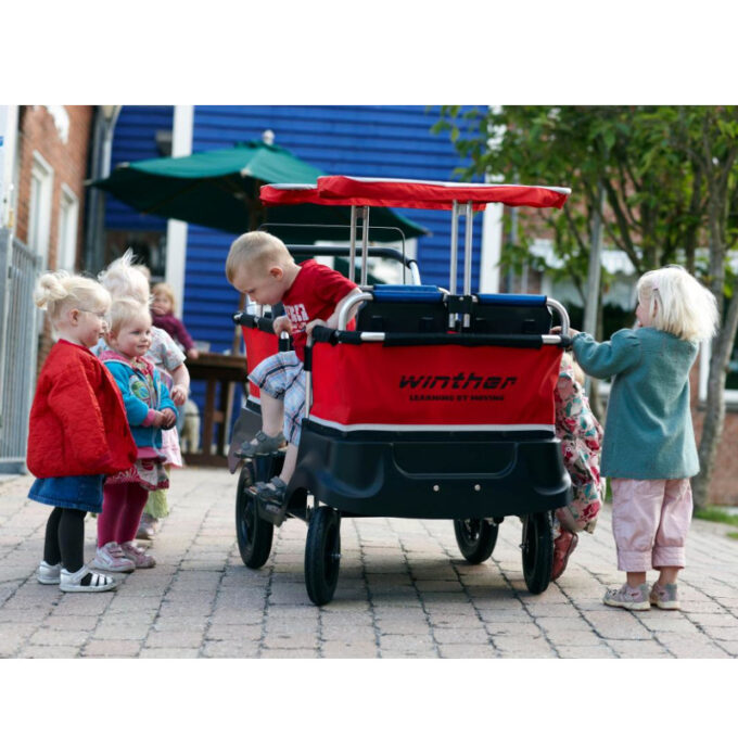 Jalutamisbuss 4 lapsele