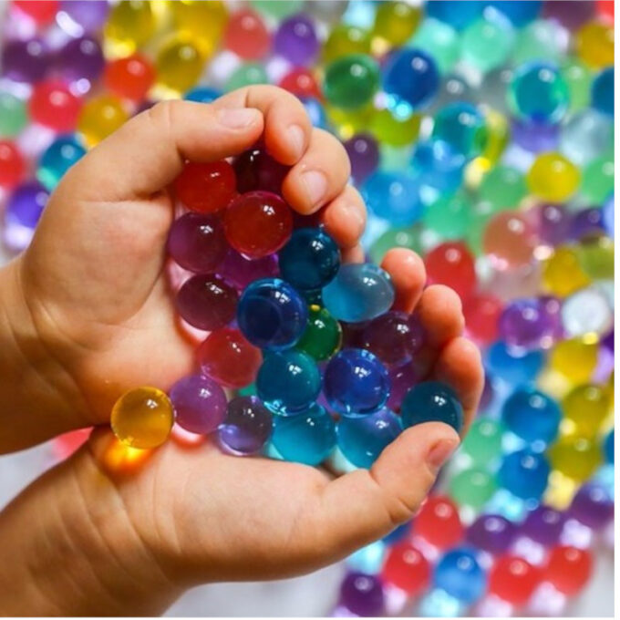 Värvilised vees paisuvad geelpallid (230 g)