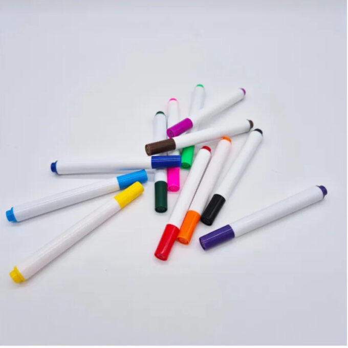 Viltpliiatsid värvimismatile "Metsaloomad" (12 tk)