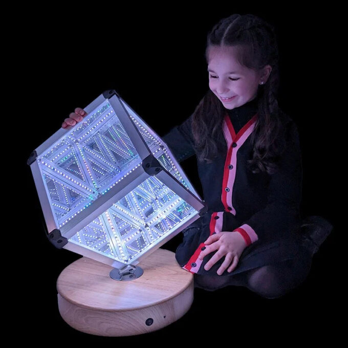 LED tuledega lõpmatuse kuubik (25 cm)