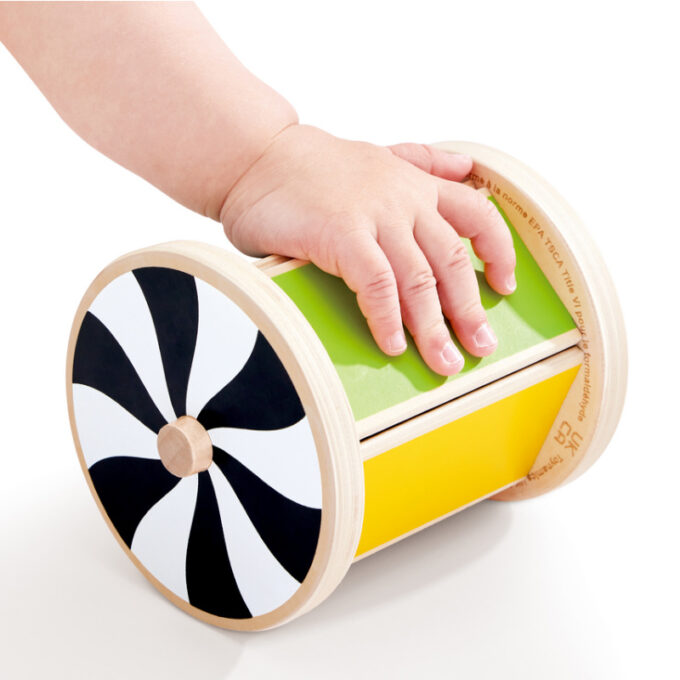 Pöörlev trummel peegliga