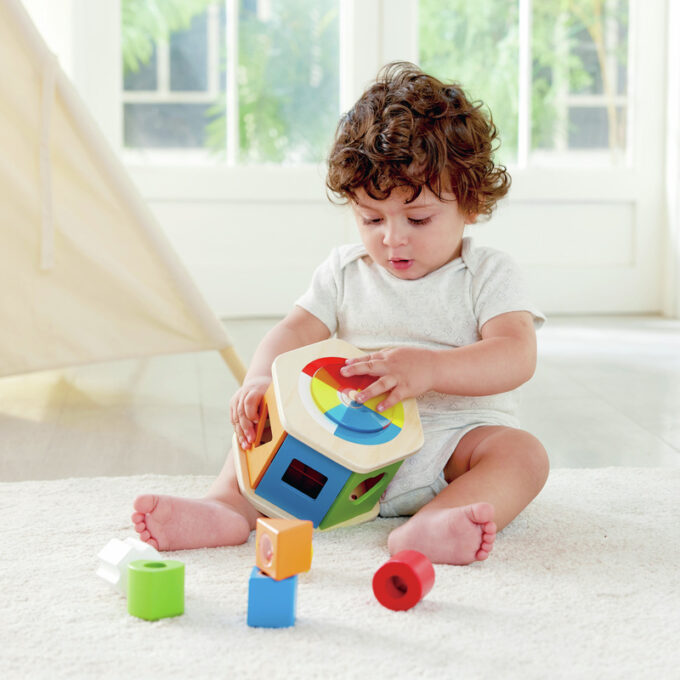 Puidust kujundisorteerija "Kujundid ja värvid"