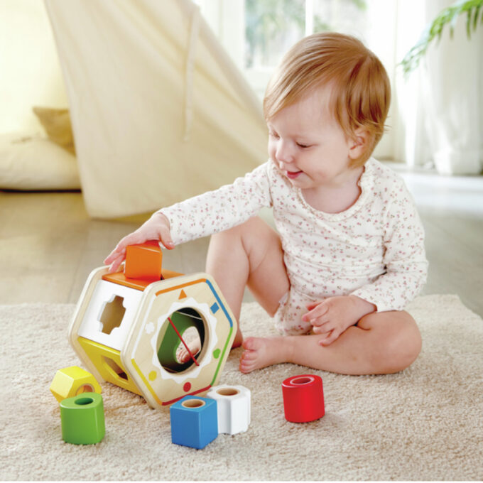 Puidust kujundisorteerija "Kujundid ja värvid"